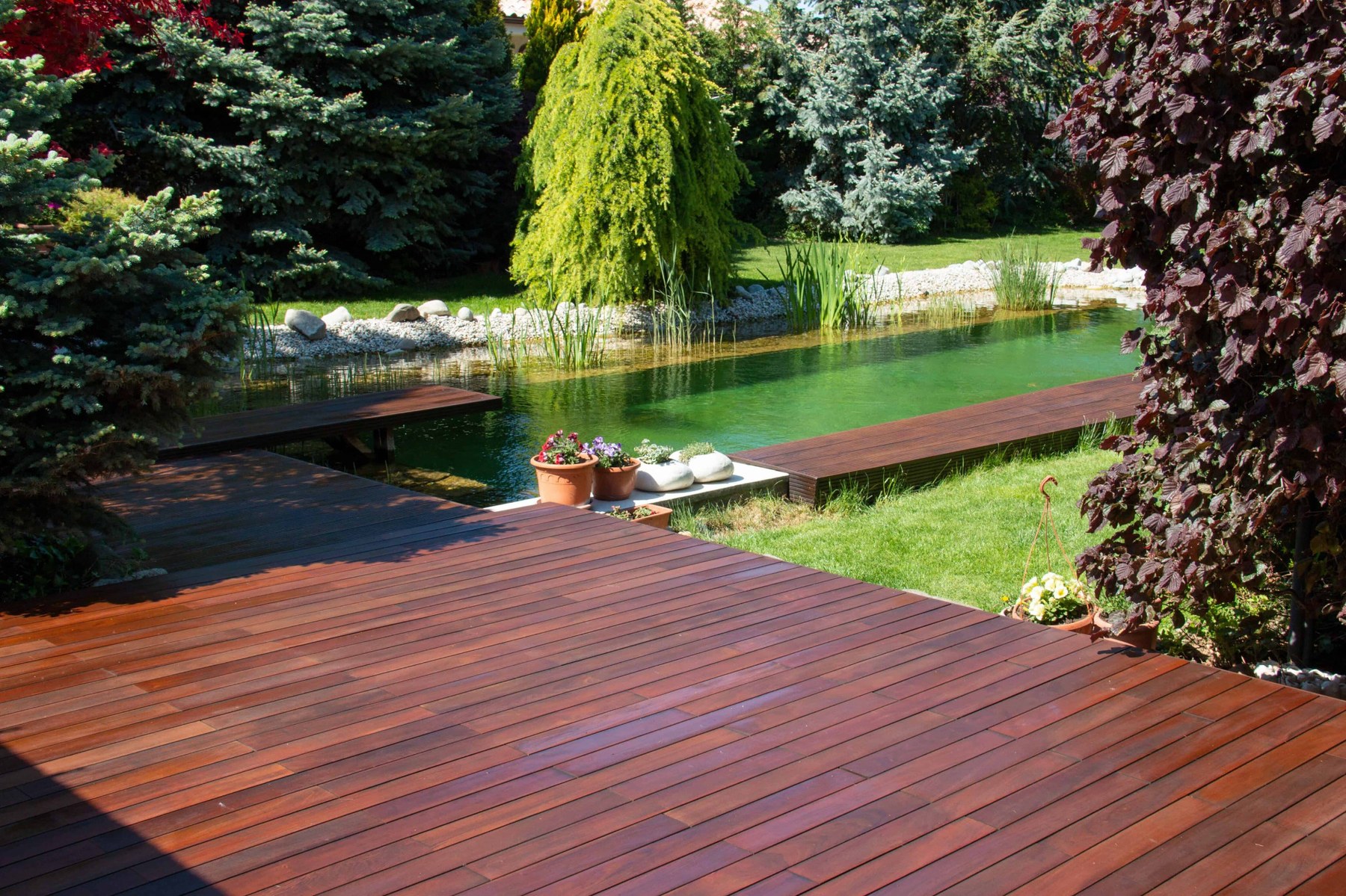 Backyard deck and patio cleaning for outdoor living spaces